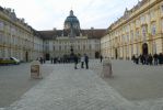 PICTURES/Melk Abbey/t_Courtyard4.JPG